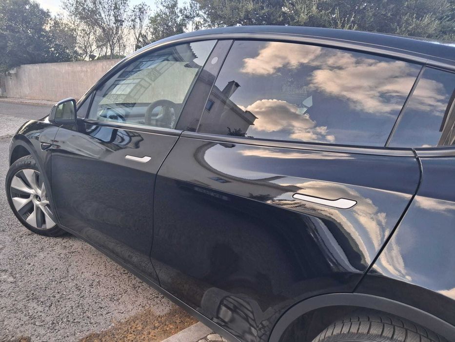 Tesla Model Y 2021 Long Range