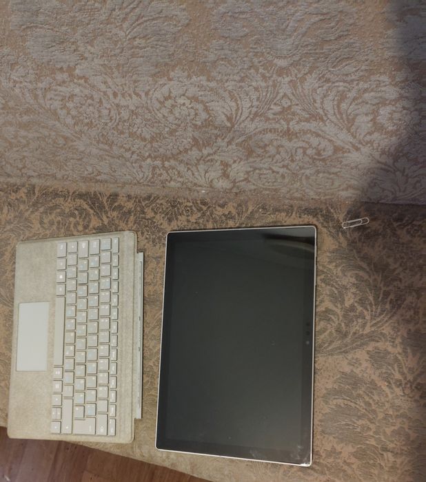 Microsoft Surface 5 Pro [m3,4ram]
