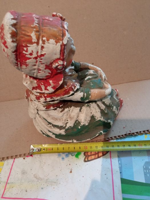 Старинная статуэтка.копилка в коллекцию!