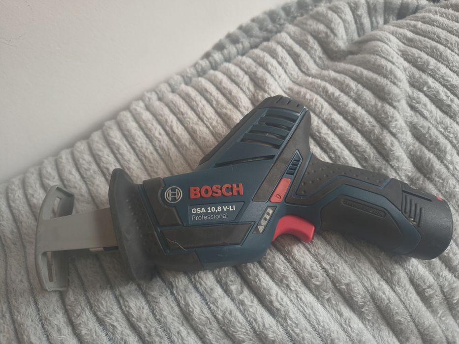 Piła szablasta Bosch GSA 12V.