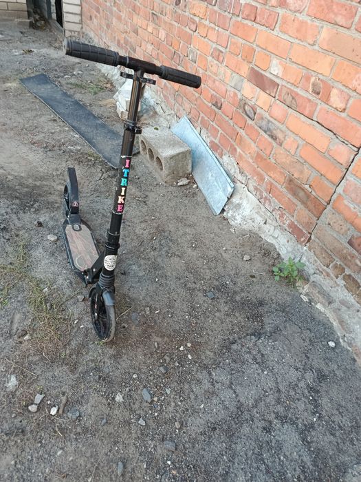 Продам самокат в чудовому стані