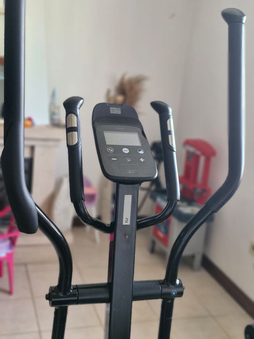 Conjunto de Aparelhos de Ginástica
Conjunto de Aparelhos de Ginástica