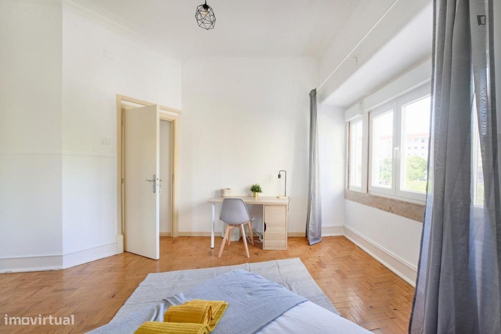 Quarto - localizado em Alameda Lisbon