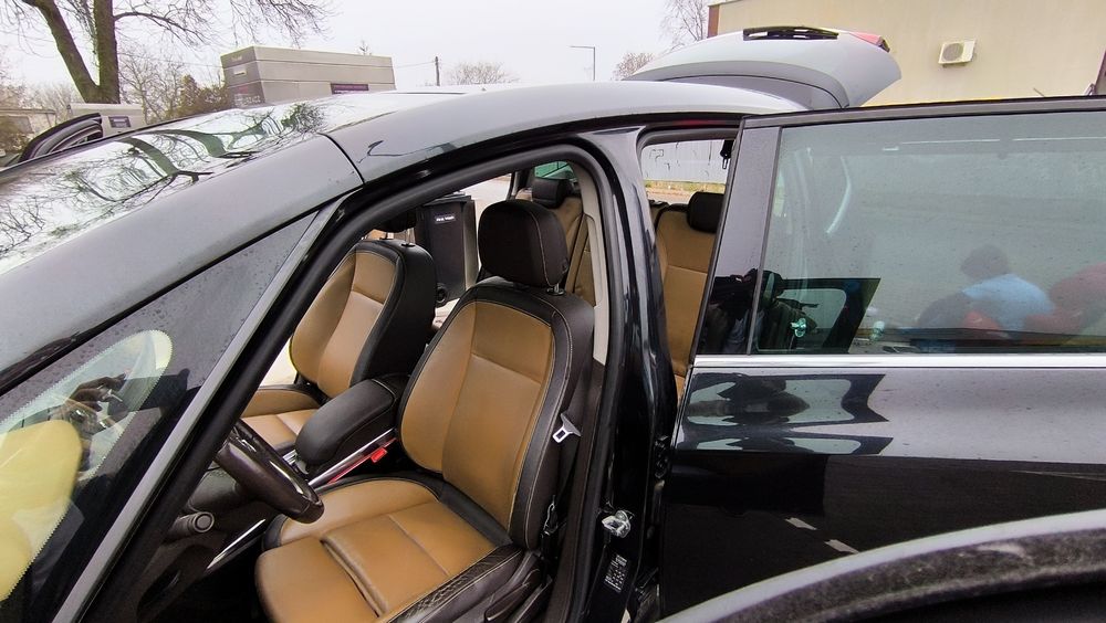 Opel Zafira biturbo 195kM OPC 2013