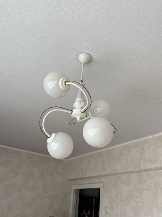 Светильники и люстра комплект