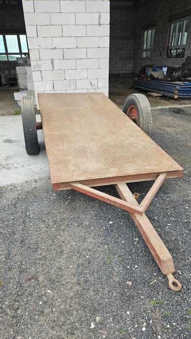 przyczepka dwukołowa platforma