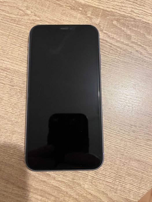 Fioletowy iPhone 11 128 GB super stan bateria 86%