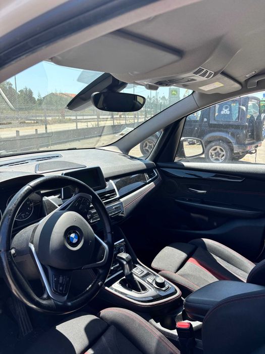 BMW F46 220d Gasoleo Carriço • OLX.pt