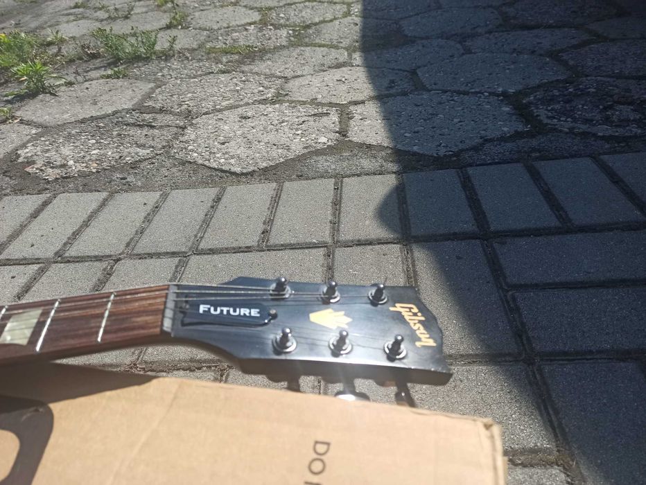 Gibson SG Future