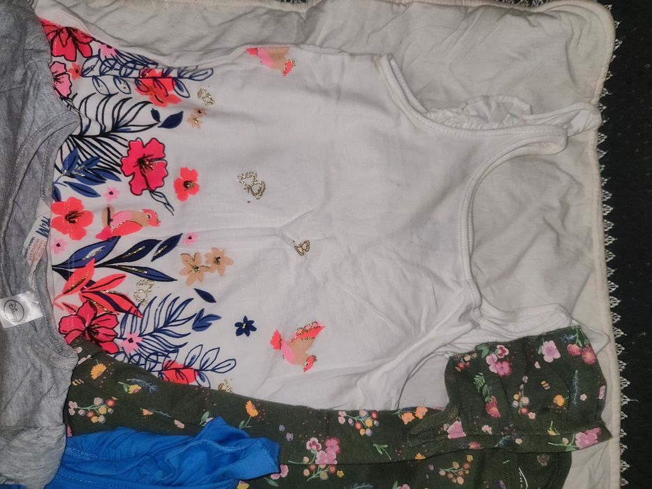 Футболка, майка, спідничка для дівчат
