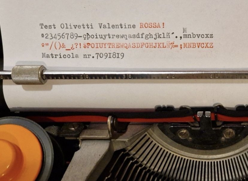 Máquinas de escrever Olivetti Valentine