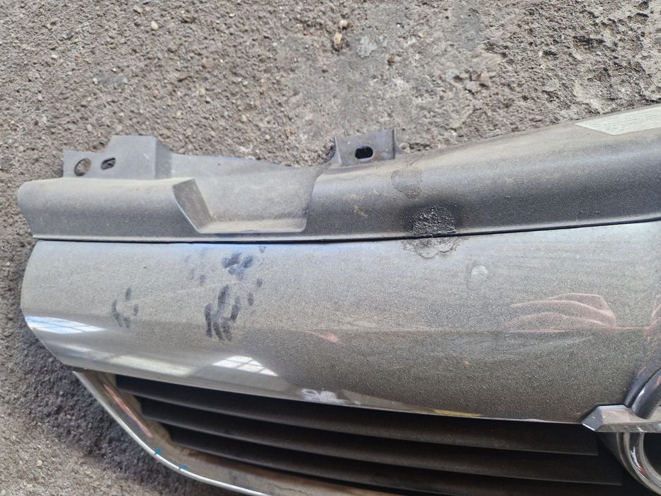 Grill Atrapa Zafira B uszkodzony