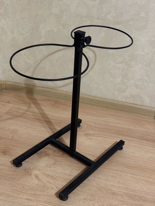 Кормушка(подставка под миски для собак)