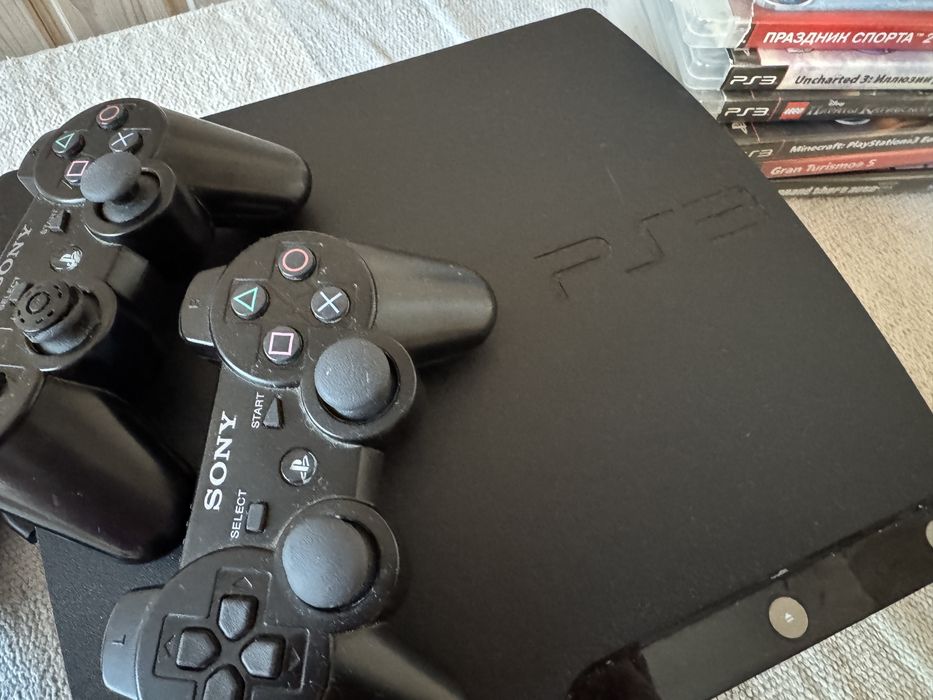 Sony PlayStation3 у хорошому стані , в комплекті диски з іграми