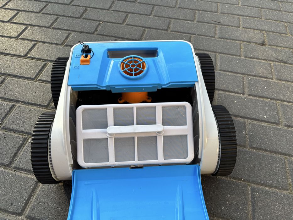 Robot sprzątający basen steinbach