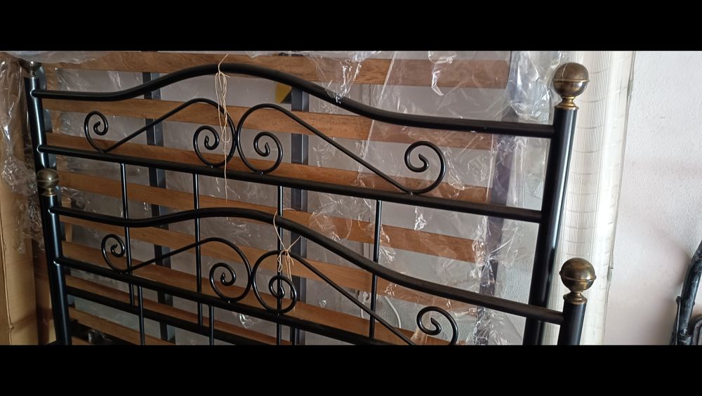 Vendo cama e estrado