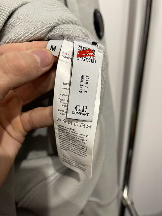 Світшот c.p. Company . Новий , оригінал , голубого відтінку , м розмір