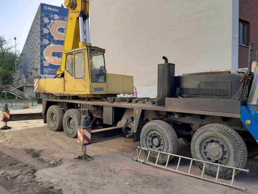 Dźwig stalowa wola 35t HYDROS