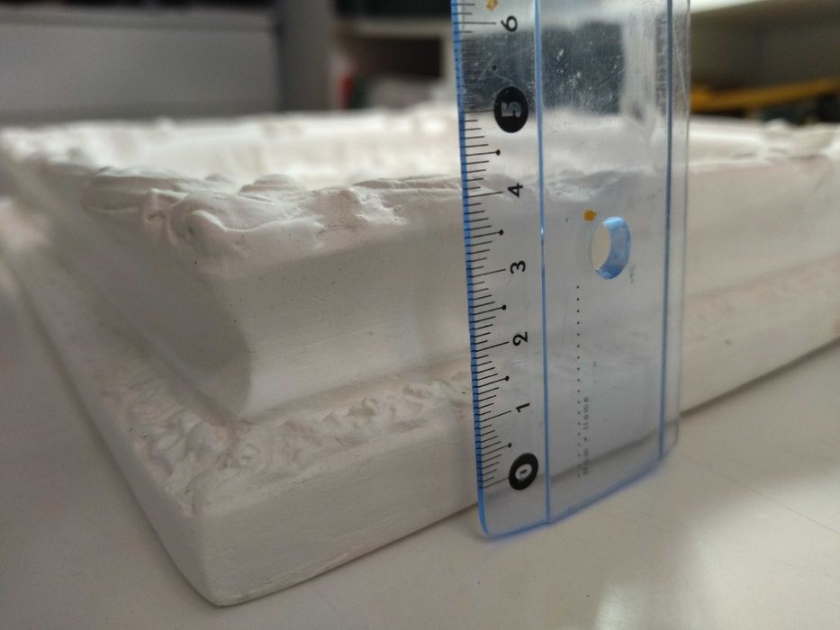 Peça em Gesso com Relevo  (para pintar ou não)