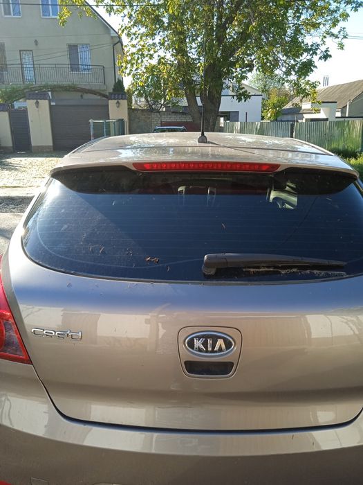 Kia proseed  2009 год
