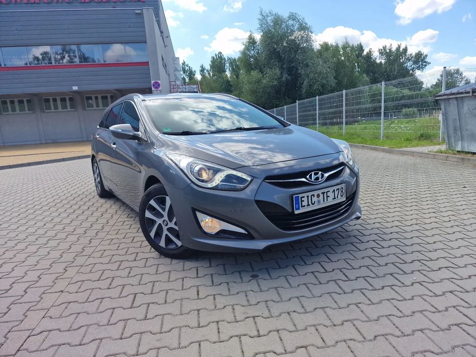 Hyundai i40 Bogate wyposazenie Kamera NAVI  full elektryka foteli Xenon LED