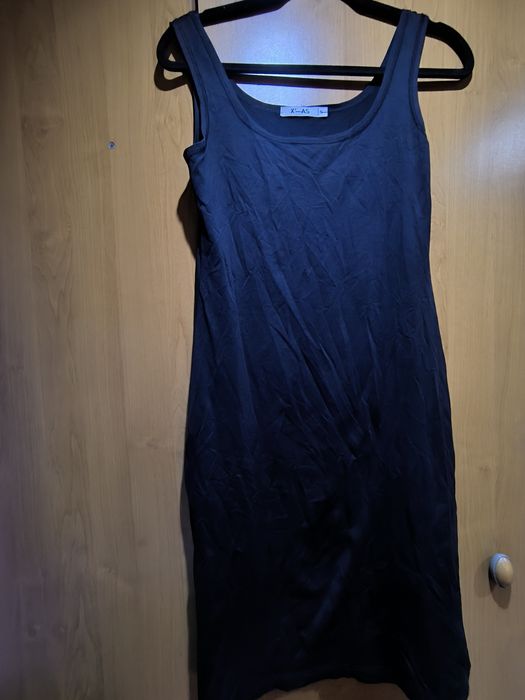 Sukienka rozciągliwa super materiał