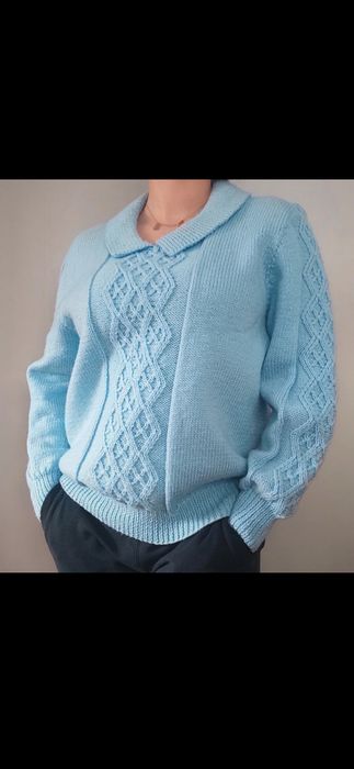 Piękny błękitnysweterek Handmade