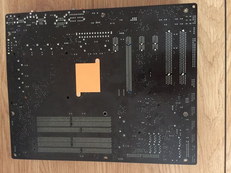 ТОПОВАЯ ASUS P5QC s775, P45, FSB 1600, DDR2/DDR3, под XEON e5450 x5470