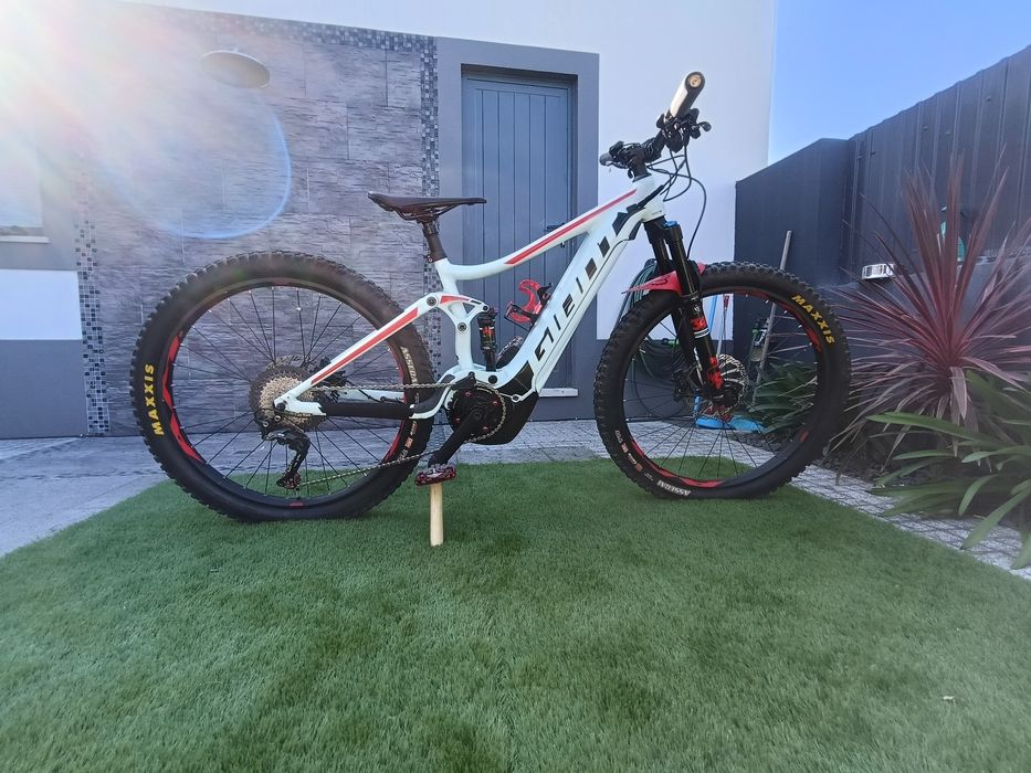 Giant Stance E+ 0 27,5 Tamanho S