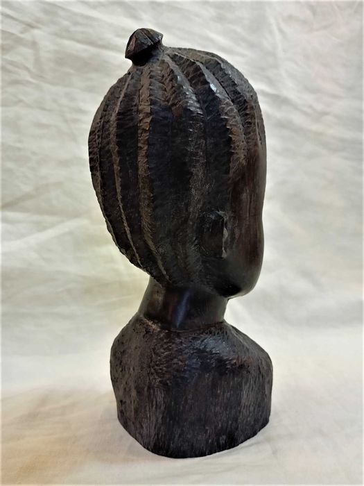 Estatueta Mulher Africana Pau Preto