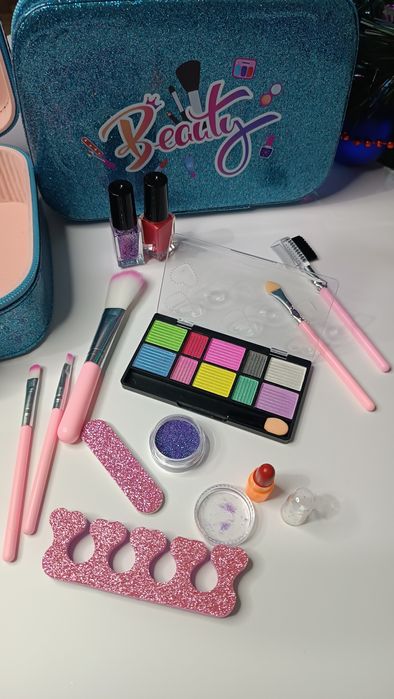 Дитяча косметика у валізі (олх доставкою 455грн)