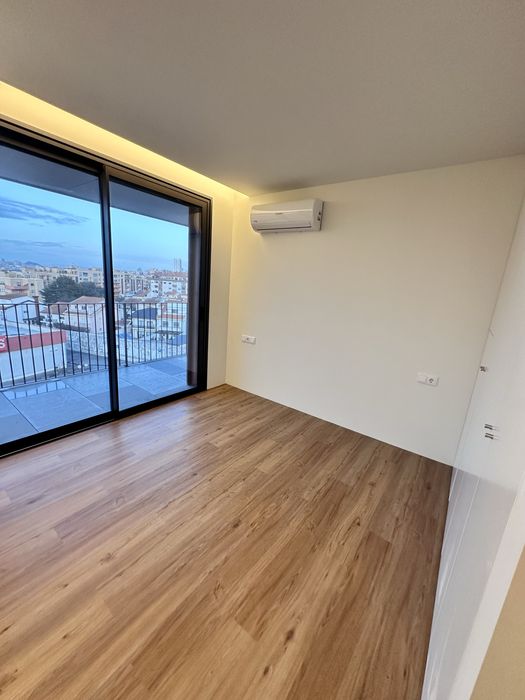 Exclusivo T2 Novo a Estrear | Condomínio Privado | Garagem Box para 2 Viaturas