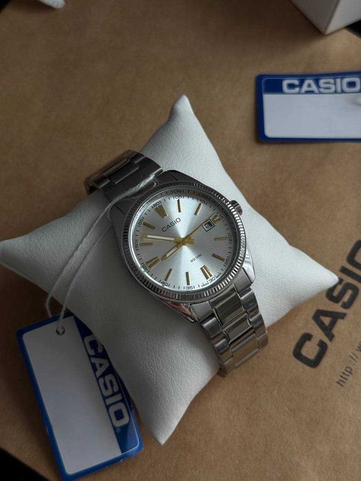 Класичний годинник Casio MTP-1302 Silver