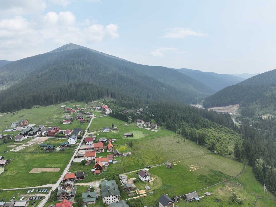 Земельна ділянка 1,16 га, с.Поляниця (Буковель), світло 30 кВт