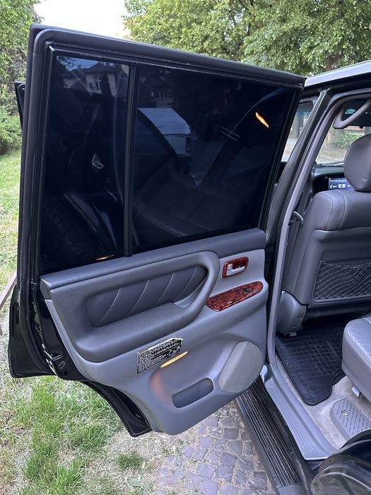 Toyota Land Cruiser 100 4.7 V8