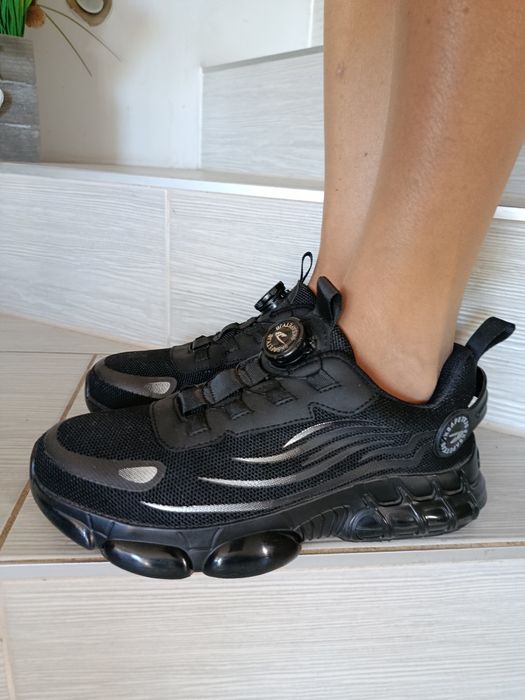 Buty damskie na grubej podeszwie 39
