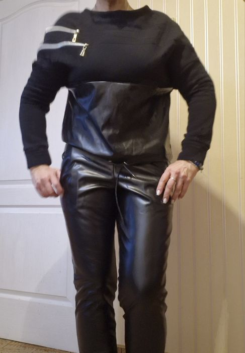 Костюм кожзам р. М