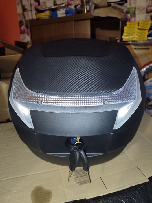 Кофр мото карбоновий с мягкою спинкою, якість  супер  406*426*316 мм