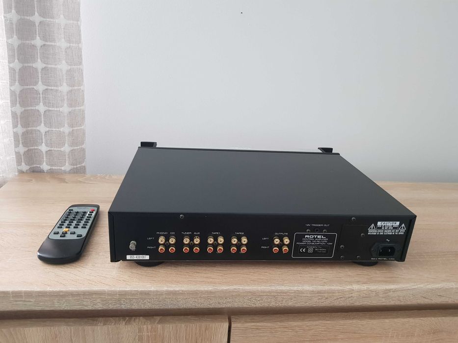 ROTEL RC-1070 - przedwzmacniacz stereo Hi Fi z oryg. pilot