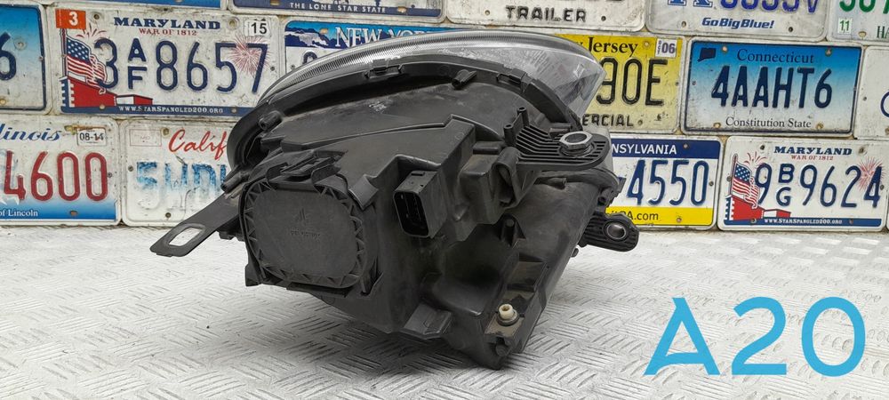 Фара на MINI COUNTRYMAN (R60)
