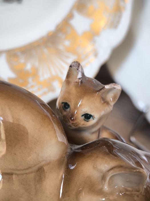 Figurka koty piękna stara porcelana sygnowana