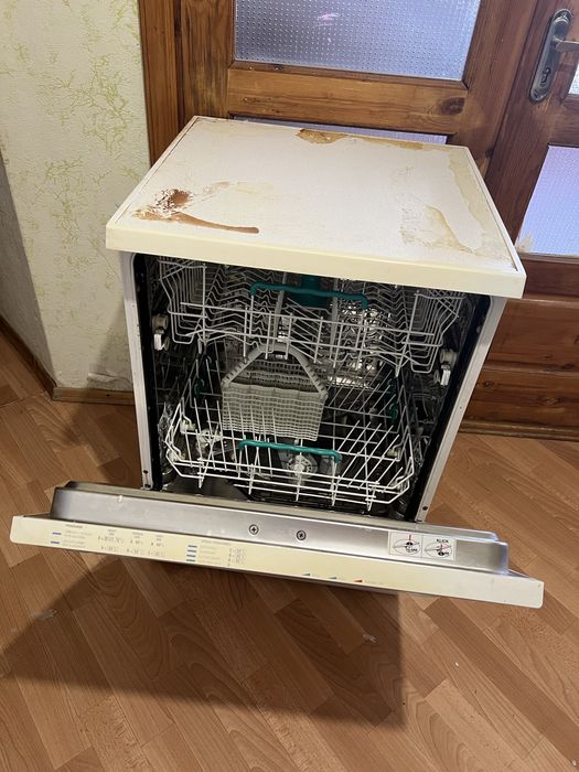 Посудомийна машина