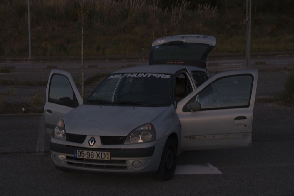 Renault Clio 1.2 16V 2004 Cinzento troco por mota preferencialmente