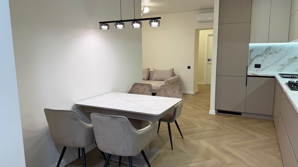 продаж 3 кім квартири в центрі з євроремонтом