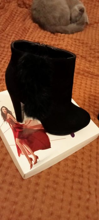 Ботильоны.         .