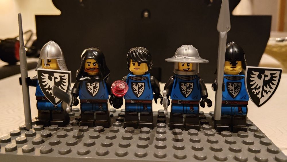 Lego 5 minifiguras Castle Kingdoms black falcon
