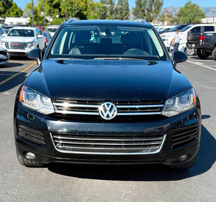Volkswagen Touareg Executive      2013