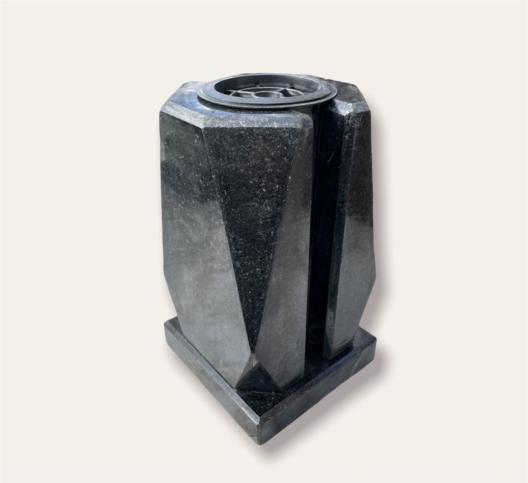 Ваза гранитная. Європейська ваза. Ваза клеяна