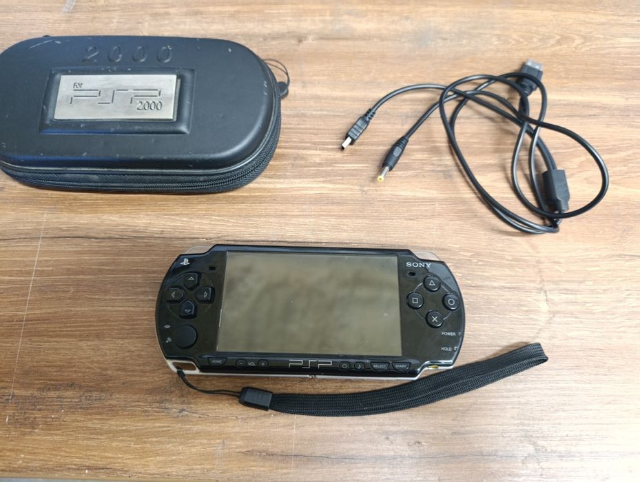 Приставка Sony PSP 2000 4 ГБ