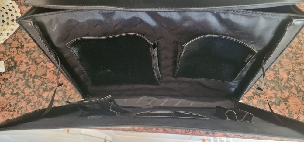 Pasta Unisexo para Trabalhar